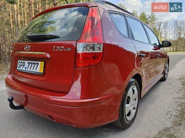 Хендай i30 2011 в Киеве на Automoto.ua Красный Хендай i30, объемом двигателя 1.4 л и пробегом 149 тыс. км за 6900 $, фото 25 на Automoto.ua