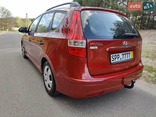 Хендай i30 2011 в Киеве на Automoto.ua Красный Хендай i30, объемом двигателя 1.4 л и пробегом 149 тыс. км за 6900 $, фото 1 на Automoto.ua