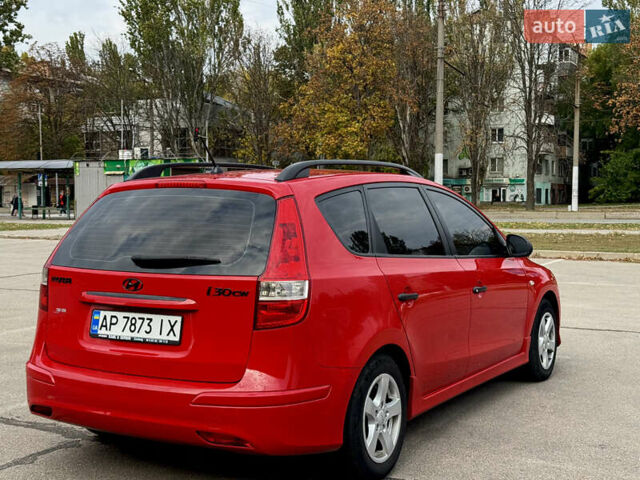 Червоний Хендай i30, об'ємом двигуна 1.4 л та пробігом 218 тис. км за 6200 $, фото 8 на Automoto.ua