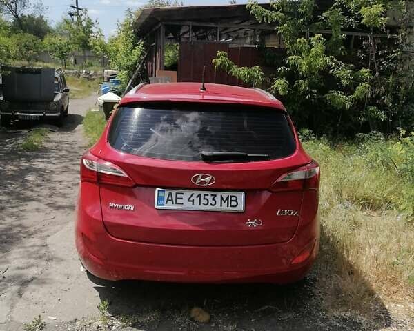 Червоний Хендай i30, об'ємом двигуна 1.58 л та пробігом 230 тис. км за 7600 $, фото 4 на Automoto.ua