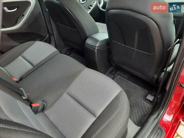Червоний Хендай i30, об'ємом двигуна 1.6 л та пробігом 125 тис. км за 9250 $, фото 28 на Automoto.ua