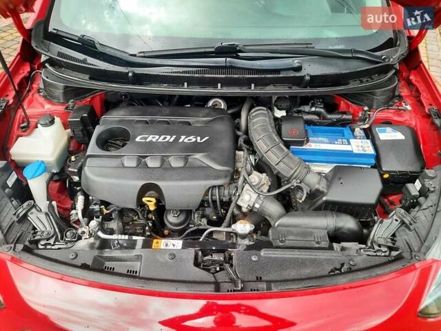 Червоний Хендай i30, об'ємом двигуна 1.6 л та пробігом 125 тис. км за 9250 $, фото 40 на Automoto.ua