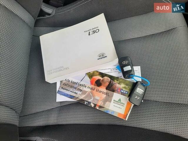 Червоний Хендай i30, об'ємом двигуна 1.6 л та пробігом 125 тис. км за 9250 $, фото 46 на Automoto.ua