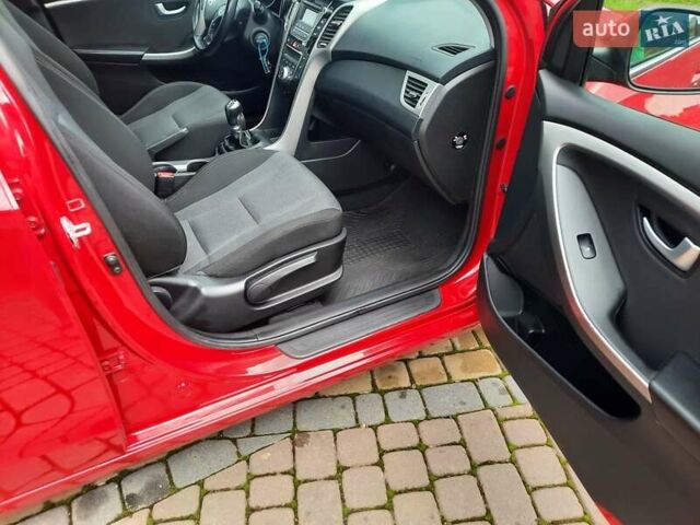 Червоний Хендай i30, об'ємом двигуна 1.6 л та пробігом 125 тис. км за 9250 $, фото 30 на Automoto.ua