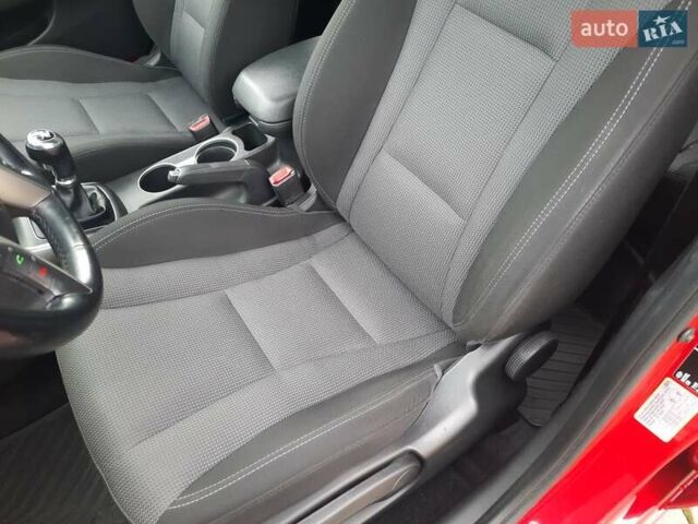 Червоний Хендай i30, об'ємом двигуна 1.6 л та пробігом 125 тис. км за 9250 $, фото 23 на Automoto.ua