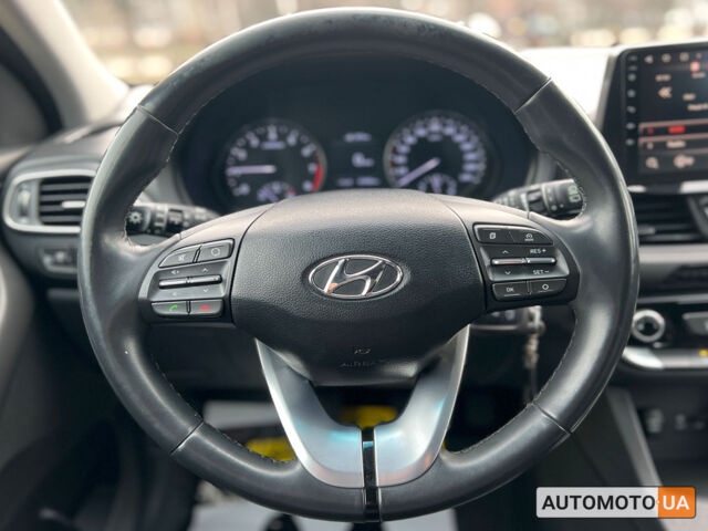 Червоний Хендай i30, об'ємом двигуна 1 л та пробігом 47 тис. км за 13600 $, фото 13 на Automoto.ua