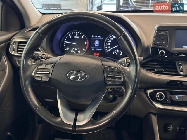 Красный Хендай i30, объемом двигателя 1.58 л и пробегом 108 тыс. км за 15990 $, фото 20 на Automoto.ua