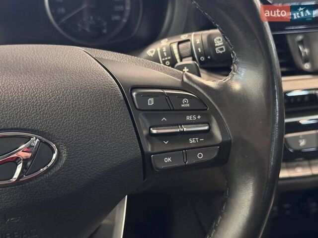 Красный Хендай i30, объемом двигателя 1.58 л и пробегом 108 тыс. км за 15990 $, фото 31 на Automoto.ua