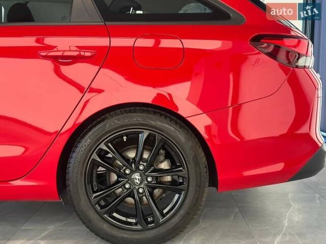Красный Хендай i30, объемом двигателя 1.58 л и пробегом 108 тыс. км за 15990 $, фото 9 на Automoto.ua