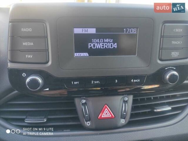 Красный Хендай i30, объемом двигателя 1.5 л и пробегом 33 тыс. км за 16700 $, фото 15 на Automoto.ua