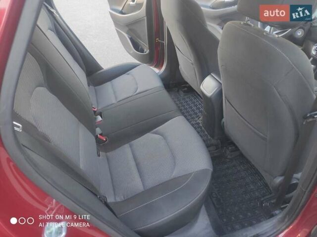 Красный Хендай i30, объемом двигателя 1.5 л и пробегом 33 тыс. км за 16700 $, фото 21 на Automoto.ua