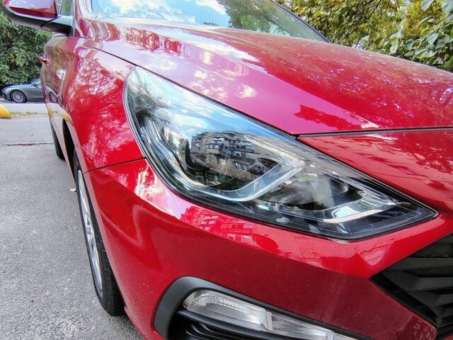 Красный Хендай i30, объемом двигателя 1.5 л и пробегом 33 тыс. км за 18000 $, фото 2 на Automoto.ua