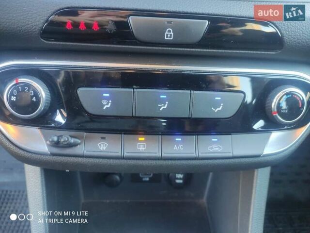 Красный Хендай i30, объемом двигателя 1.5 л и пробегом 33 тыс. км за 16700 $, фото 14 на Automoto.ua