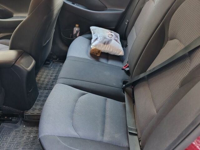 Красный Хендай i30, объемом двигателя 1.5 л и пробегом 33 тыс. км за 18000 $, фото 12 на Automoto.ua