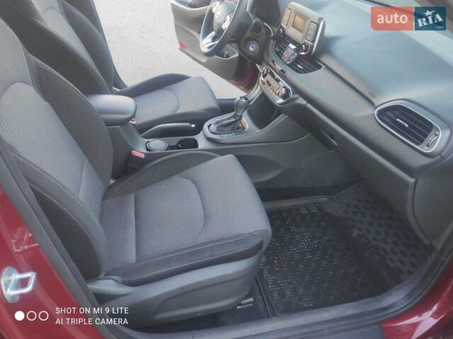 Красный Хендай i30, объемом двигателя 1.5 л и пробегом 33 тыс. км за 16700 $, фото 19 на Automoto.ua