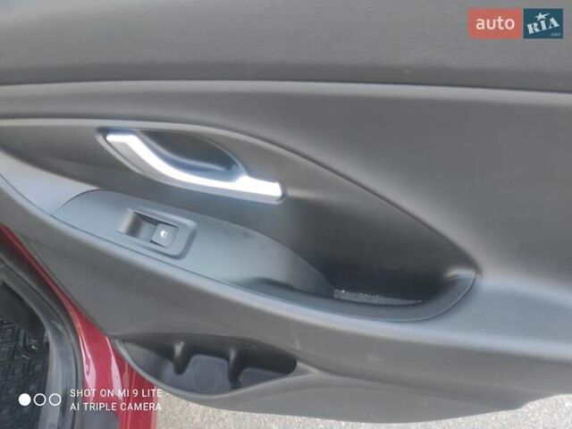 Красный Хендай i30, объемом двигателя 1.5 л и пробегом 33 тыс. км за 16700 $, фото 20 на Automoto.ua