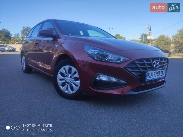 Красный Хендай i30, объемом двигателя 1.5 л и пробегом 33 тыс. км за 16700 $, фото 6 на Automoto.ua