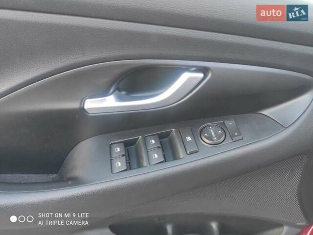 Красный Хендай i30, объемом двигателя 1.5 л и пробегом 33 тыс. км за 16700 $, фото 25 на Automoto.ua