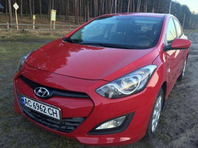 Червоний Хендай i30, об'ємом двигуна 1.4 л та пробігом 200 тис. км за 6700 $, фото 9 на Automoto.ua