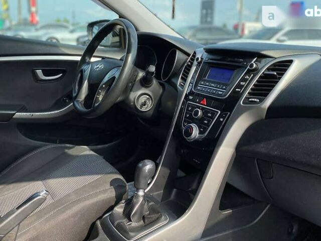 Хендай i30, объемом двигателя 1.6 л и пробегом 201 тыс. км за 8200 $, фото 14 на Automoto.ua
