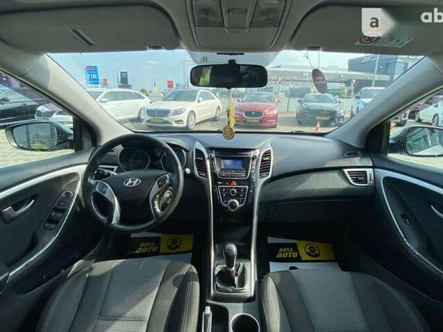 Хендай i30, объемом двигателя 1.6 л и пробегом 201 тыс. км за 8200 $, фото 12 на Automoto.ua