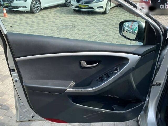 Хендай i30, объемом двигателя 1.6 л и пробегом 201 тыс. км за 8200 $, фото 8 на Automoto.ua