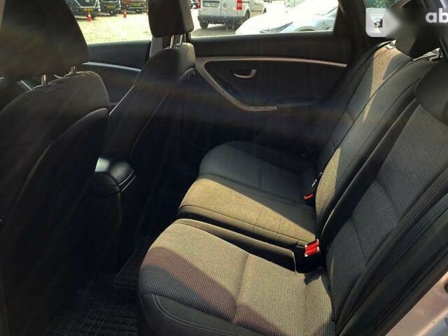 Хендай i30, объемом двигателя 1.6 л и пробегом 201 тыс. км за 8200 $, фото 19 на Automoto.ua