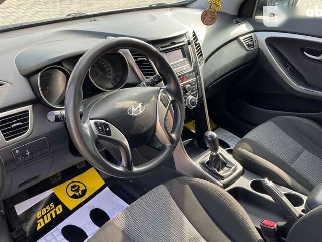 Хендай i30, объемом двигателя 1.6 л и пробегом 201 тыс. км за 8200 $, фото 10 на Automoto.ua