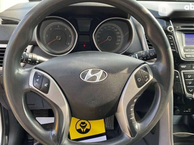 Хендай i30, объемом двигателя 1.6 л и пробегом 201 тыс. км за 8200 $, фото 11 на Automoto.ua