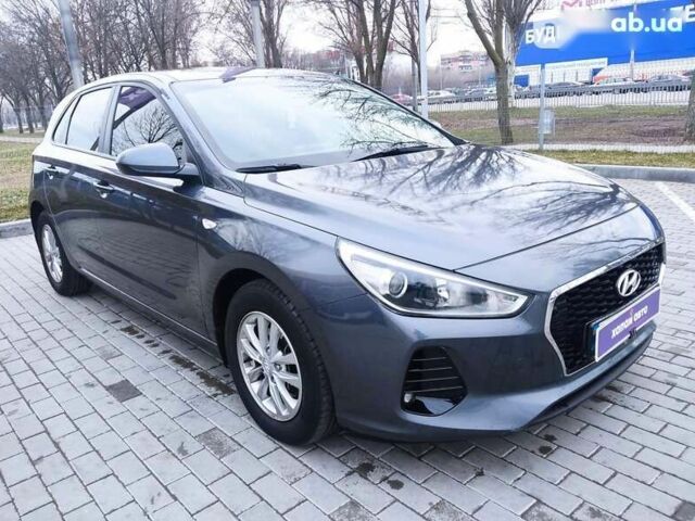 Хендай i30, об'ємом двигуна 1.6 л та пробігом 111 тис. км за 16200 $, фото 3 на Automoto.ua