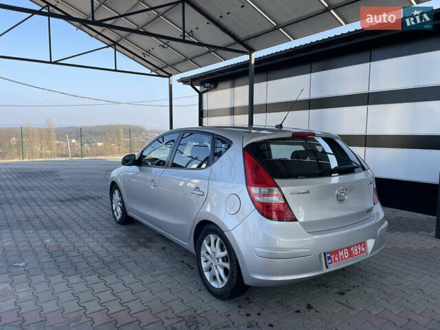 Хендай i30, об'ємом двигуна 1.6 л та пробігом 220 тис. км за 5000 $, фото 7 на Automoto.ua