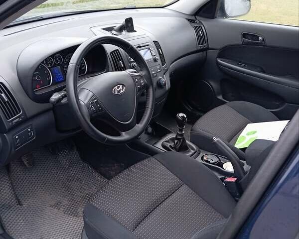 Хендай i30, объемом двигателя 1.6 л и пробегом 191 тыс. км за 5800 $, фото 3 на Automoto.ua