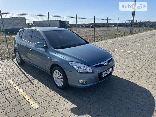 Хендай i30, объемом двигателя 1.4 л и пробегом 230 тыс. км за 5900 $, фото 4 на Automoto.ua