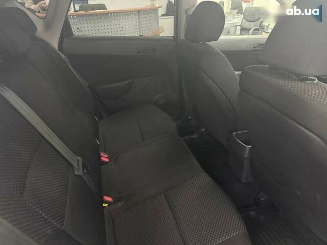 Хендай i30, объемом двигателя 1.4 л и пробегом 202 тыс. км за 5990 $, фото 22 на Automoto.ua