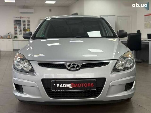Хендай i30, объемом двигателя 1.4 л и пробегом 202 тыс. км за 5990 $, фото 3 на Automoto.ua