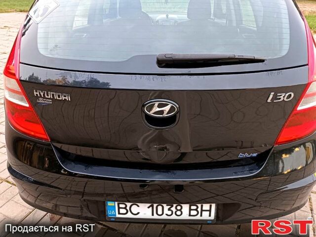 Хендай i30, объемом двигателя 1.4 л и пробегом 311 тыс. км за 5300 $, фото 3 на Automoto.ua