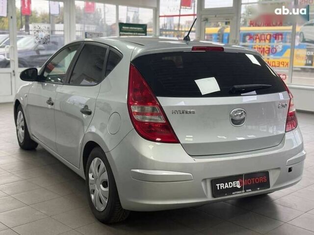 Хендай i30, объемом двигателя 1.4 л и пробегом 202 тыс. км за 5990 $, фото 13 на Automoto.ua