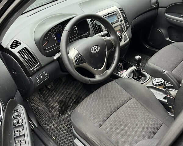 Хендай i30, объемом двигателя 0 л и пробегом 280 тыс. км за 5000 $, фото 7 на Automoto.ua