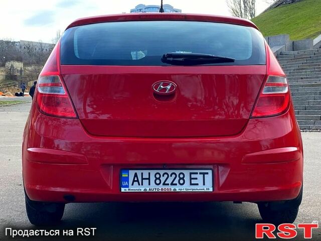 Хендай i30, об'ємом двигуна 1.6 л та пробігом 185 тис. км за 7500 $, фото 4 на Automoto.ua