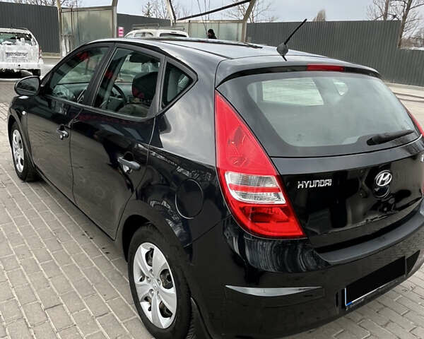 Хендай i30, об'ємом двигуна 1.4 л та пробігом 170 тис. км за 5500 $, фото 3 на Automoto.ua