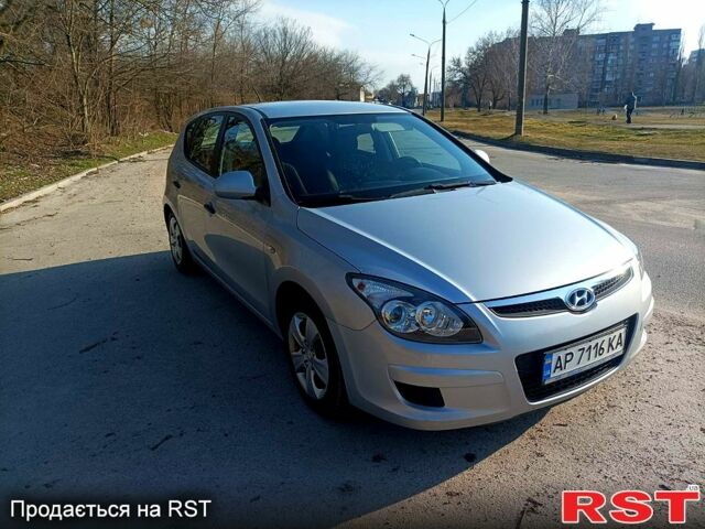 Хендай i30, об'ємом двигуна 1.4 л та пробігом 209 тис. км за 5800 $, фото 7 на Automoto.ua