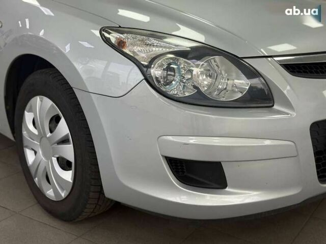 Хендай i30, объемом двигателя 1.4 л и пробегом 202 тыс. км за 5990 $, фото 2 на Automoto.ua