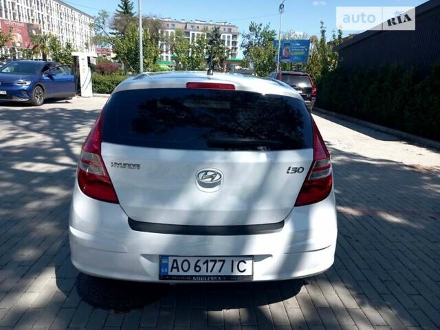 Хендай i30, об'ємом двигуна 1.4 л та пробігом 123 тис. км за 5499 $, фото 6 на Automoto.ua