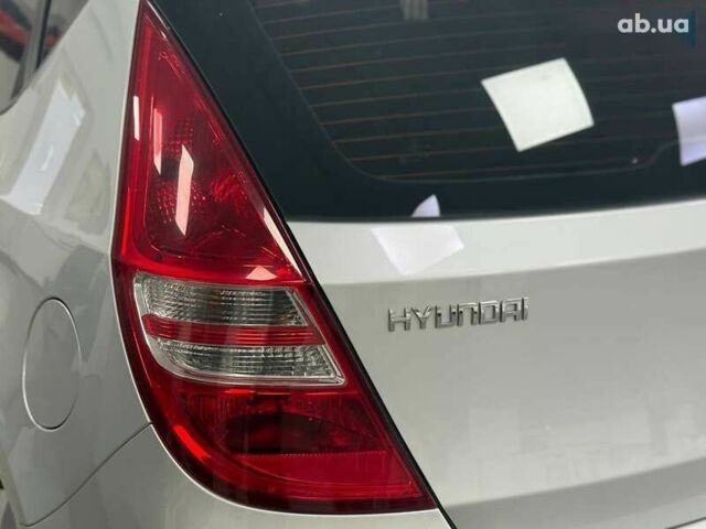 Хендай i30, объемом двигателя 1.4 л и пробегом 202 тыс. км за 5990 $, фото 11 на Automoto.ua