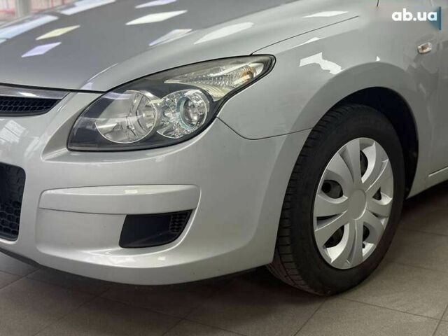 Хендай i30, объемом двигателя 1.4 л и пробегом 202 тыс. км за 5990 $, фото 4 на Automoto.ua
