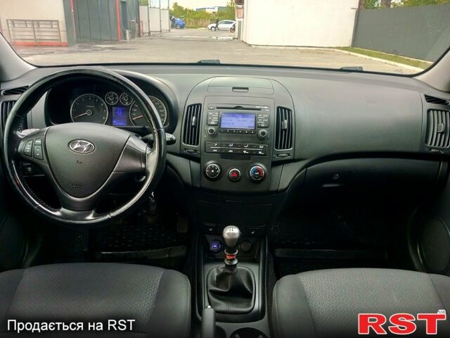 Хендай i30, объемом двигателя 1.4 л и пробегом 170 тыс. км за 4999 $, фото 10 на Automoto.ua