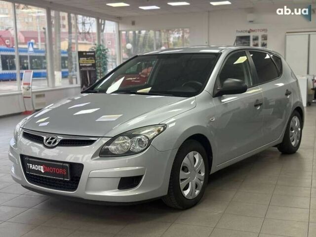 Хендай i30, объемом двигателя 1.4 л и пробегом 202 тыс. км за 5990 $, фото 6 на Automoto.ua