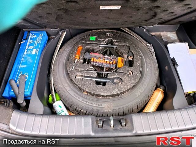Хендай i30, объемом двигателя 1.4 л и пробегом 311 тыс. км за 5300 $, фото 6 на Automoto.ua