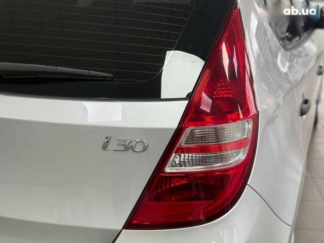 Хендай i30, объемом двигателя 1.4 л и пробегом 202 тыс. км за 5990 $, фото 9 на Automoto.ua