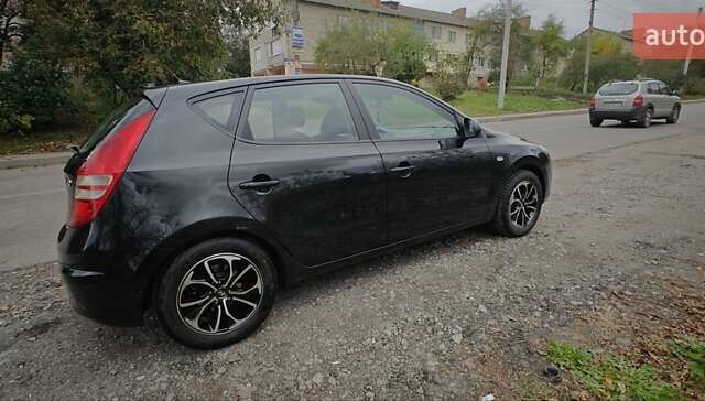 Хендай i30, объемом двигателя 1.98 л и пробегом 225 тыс. км за 7499 $, фото 9 на Automoto.ua